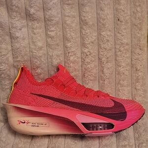 Nike Alphafly 3 Road Racing Shoe ~ Hyper Pink Crimson FD8315-601 | Women's: 6.5